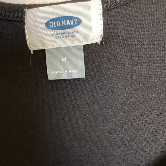 Old Navy NWOT Rayon Tank Top Never Worn Black Women's Size Medium Tulip Hem - Picture 3 of 4